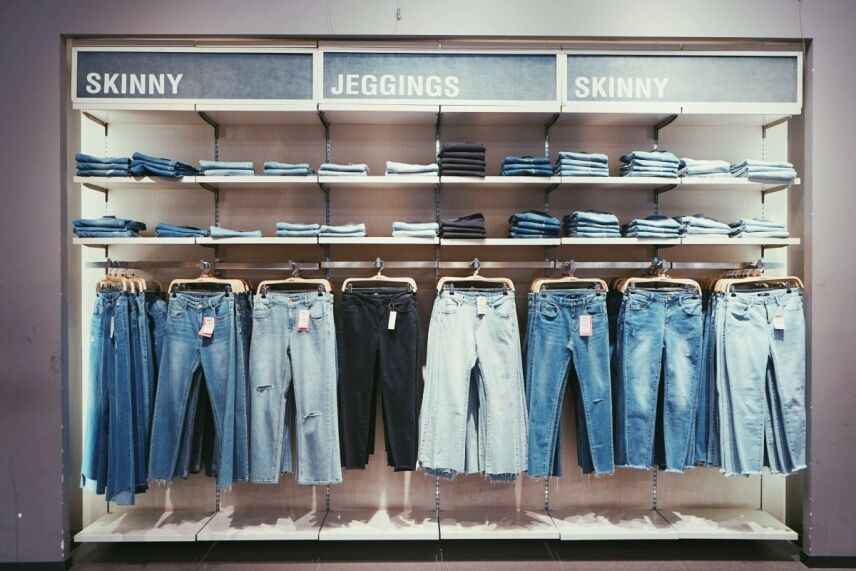 Five best second hand clothes factories in Lobito